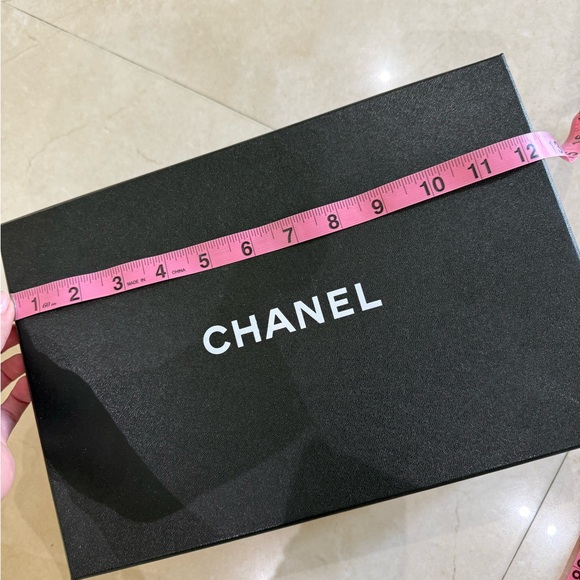 Chanel Box - Picture 10 of 11